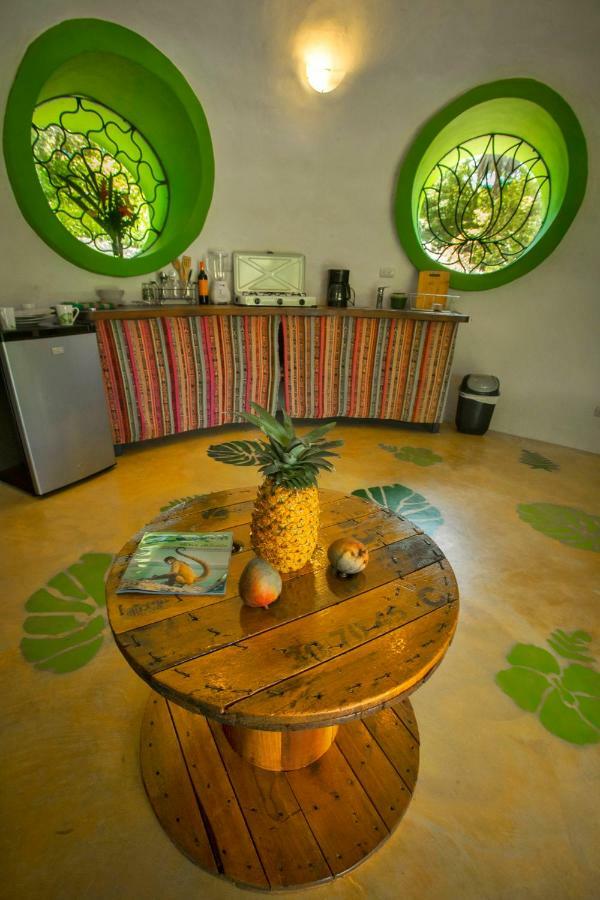 Green Moon Lodge Монтесума Екстериор снимка